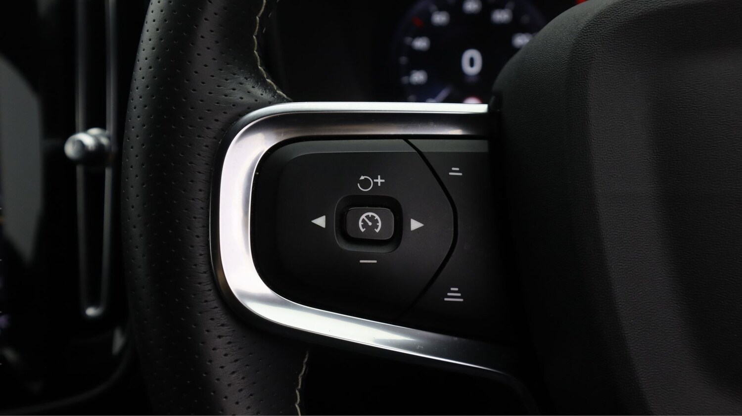 Used Volvo XC40 2021 for sale - 77689459: Photo 23