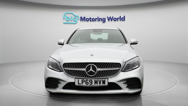 Used Mercedes-Benz C-Class 2019 for sale - 76200648: Photo 3