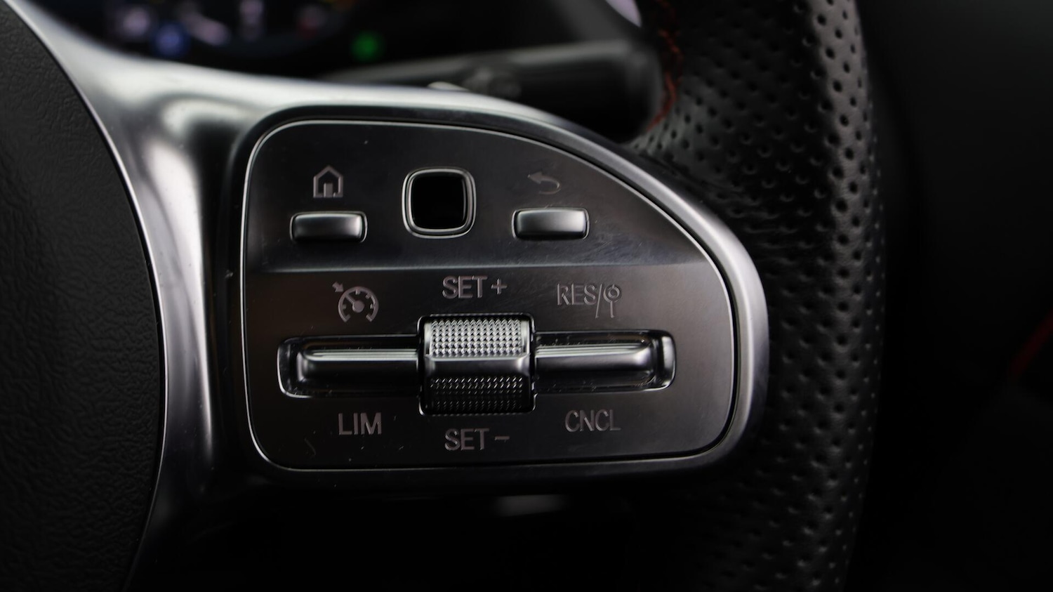 Used Mercedes-Benz GLA 2023 for sale - 76431866: Photo 25