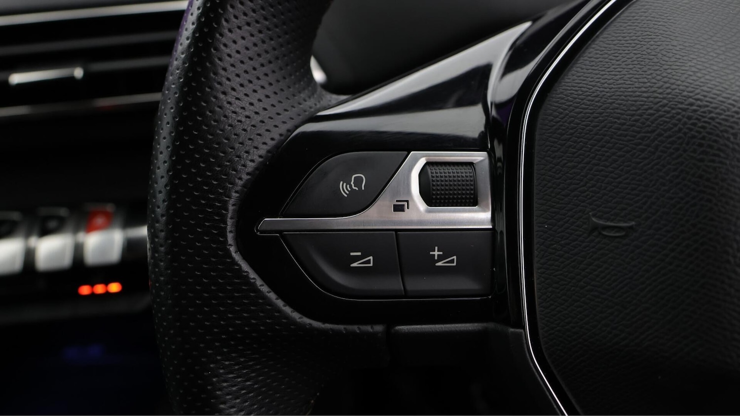 Used Peugeot 3008 2020 for sale - 76484732: Photo 25