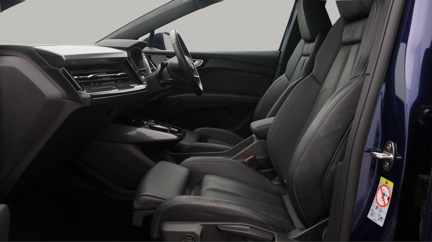 Used Audi Q4 e-tron 2023 for sale - 77303386: Photo 14