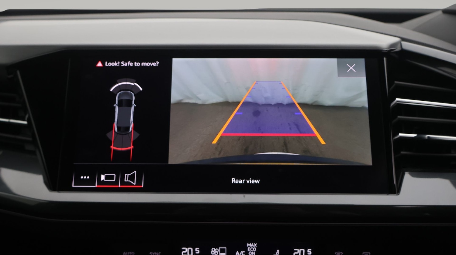 Used Audi Q4 e-tron 2023 for sale - 77303386: Photo 27