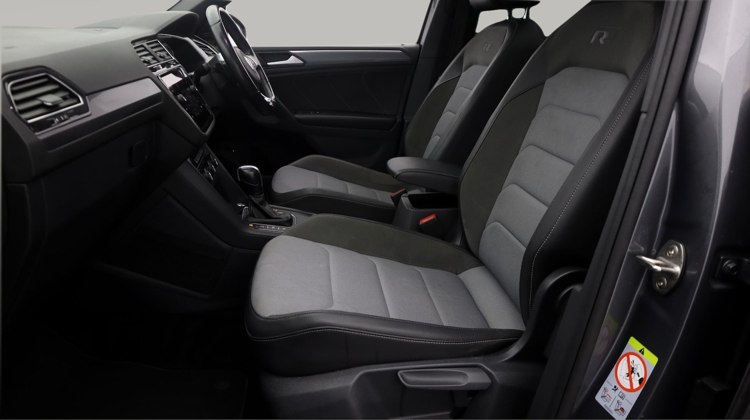 Used Volkswagen Tiguan 2020 for sale - 77240250: Photo 14