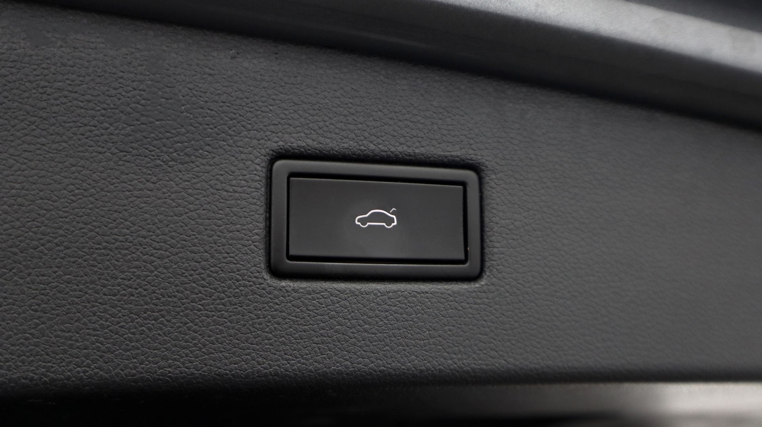 Used Volkswagen Tiguan 2020 for sale - 77240250: Photo 24