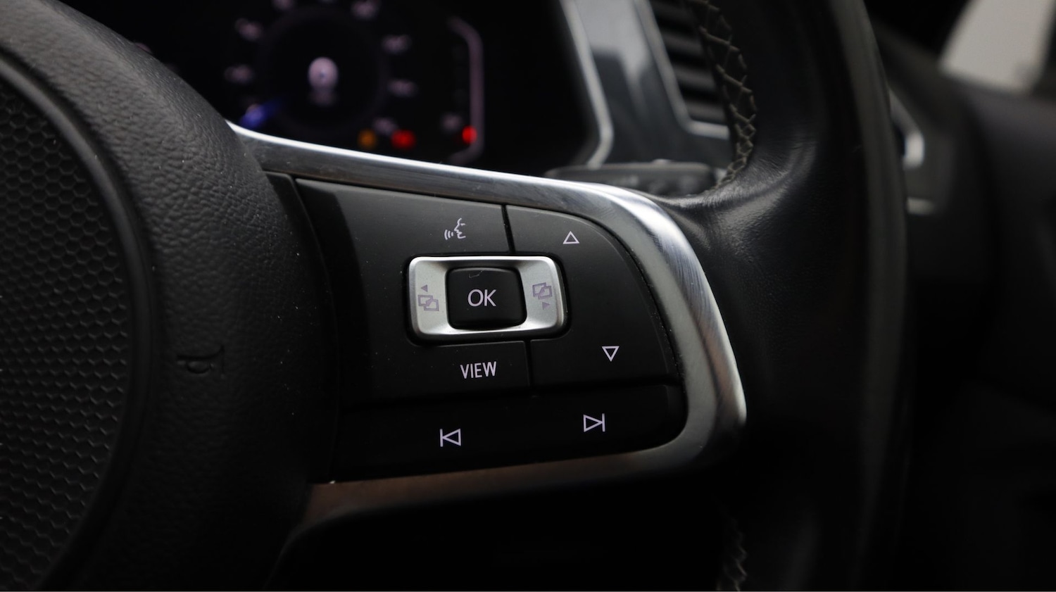 Used Volkswagen Tiguan 2020 for sale - 77240250: Photo 25