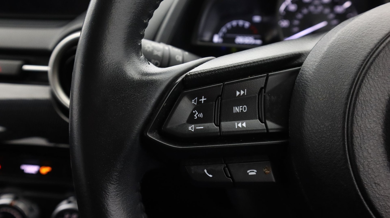 Used Mazda Mazda2 2023 for sale - 77453699: Photo 21