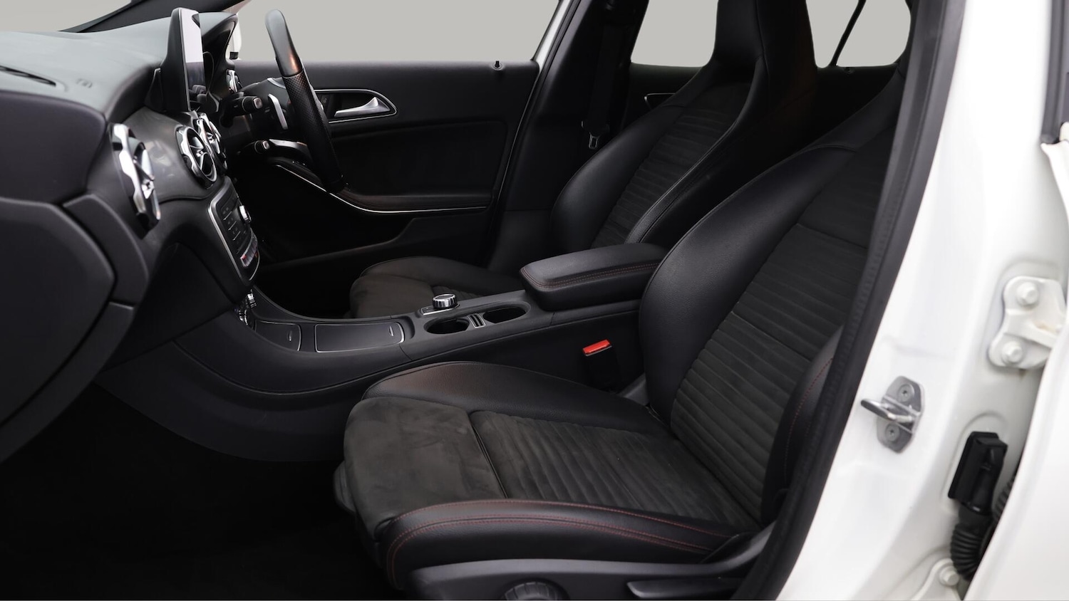 Used Mercedes-Benz GLA 2018 for sale - 76138501: Photo 21