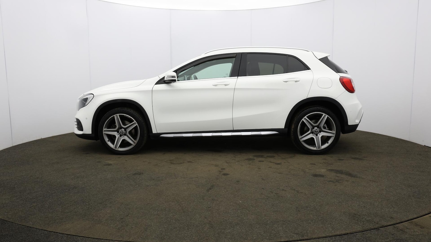 Used Mercedes-Benz GLA 2018 for sale - 76138501: Photo 73
