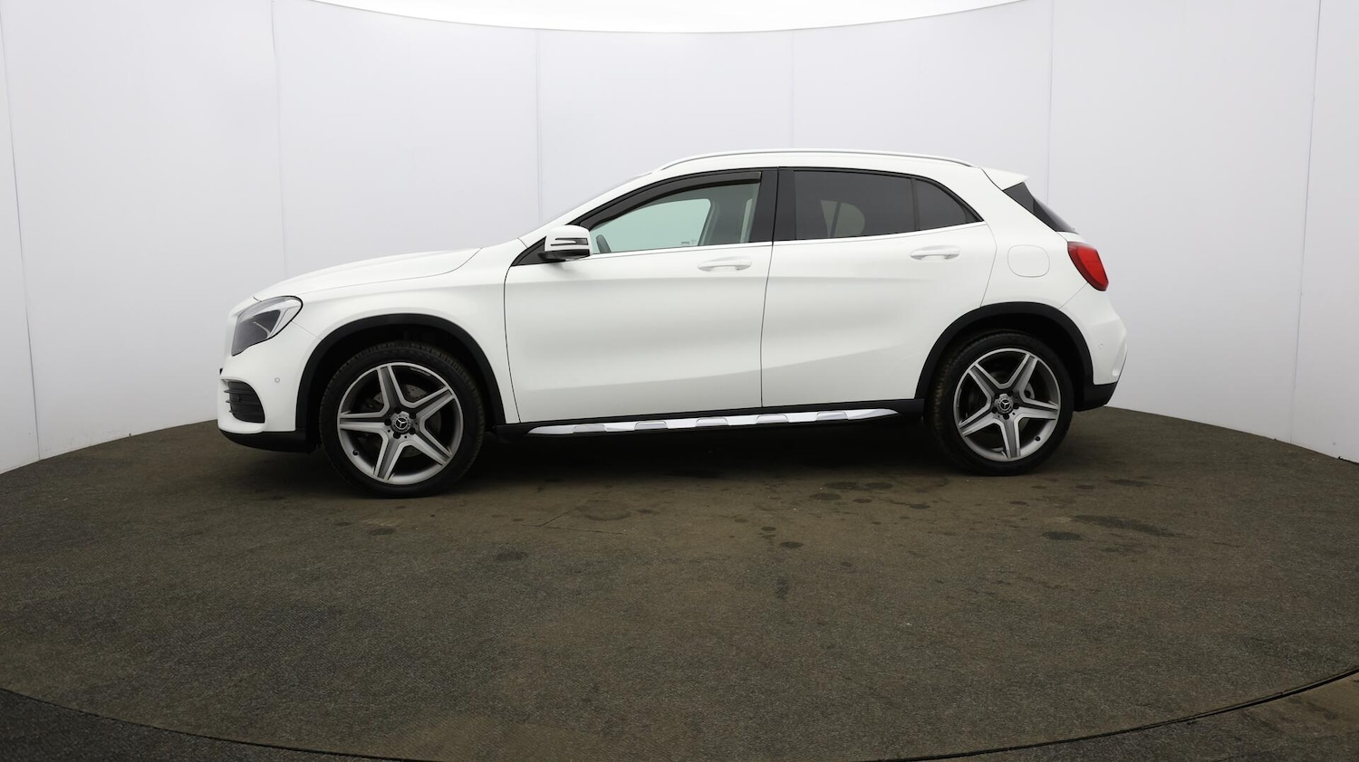 Used Mercedes-Benz GLA 2018 for sale - 76138501: Photo 74