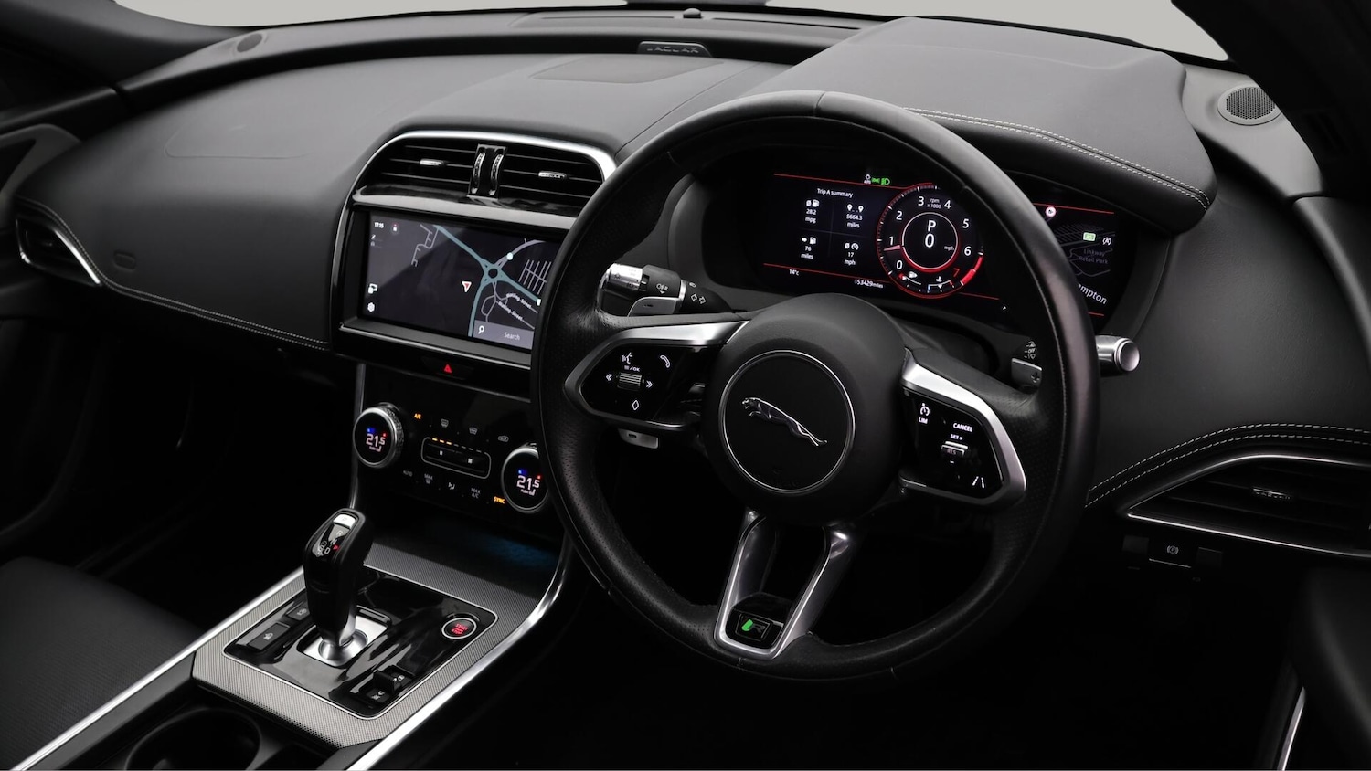 Used Jaguar XE 2021 for sale - 76349091: Photo 10