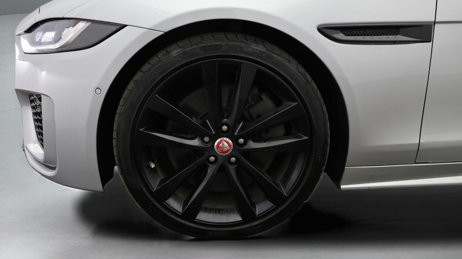 Used Jaguar XE 2021 for sale - 76349091: Photo 19
