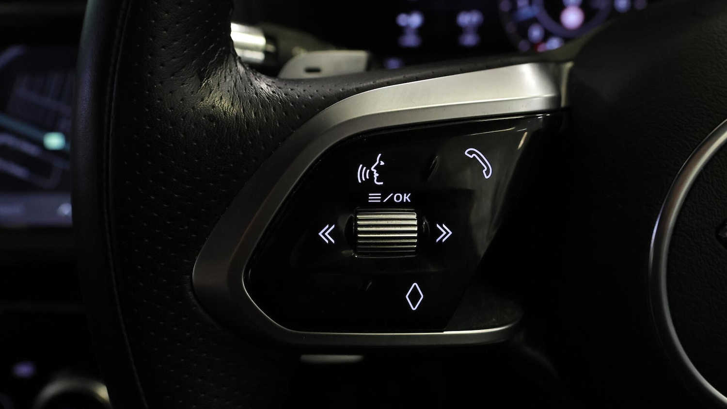 Used Jaguar XE 2021 for sale - 76349091: Photo 23