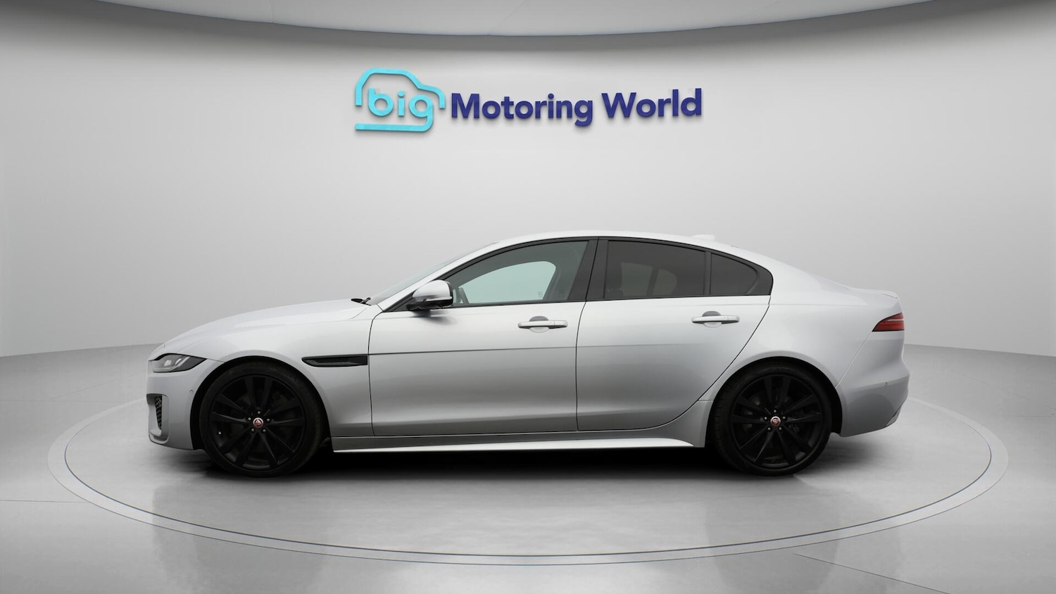 Used Jaguar XE 2021 for sale - 76349091: Photo 5