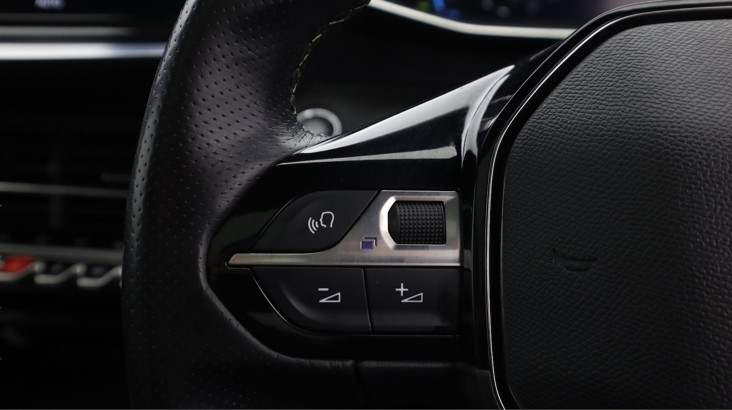 Used Peugeot 2008 2021 for sale - 77970797: Photo 21