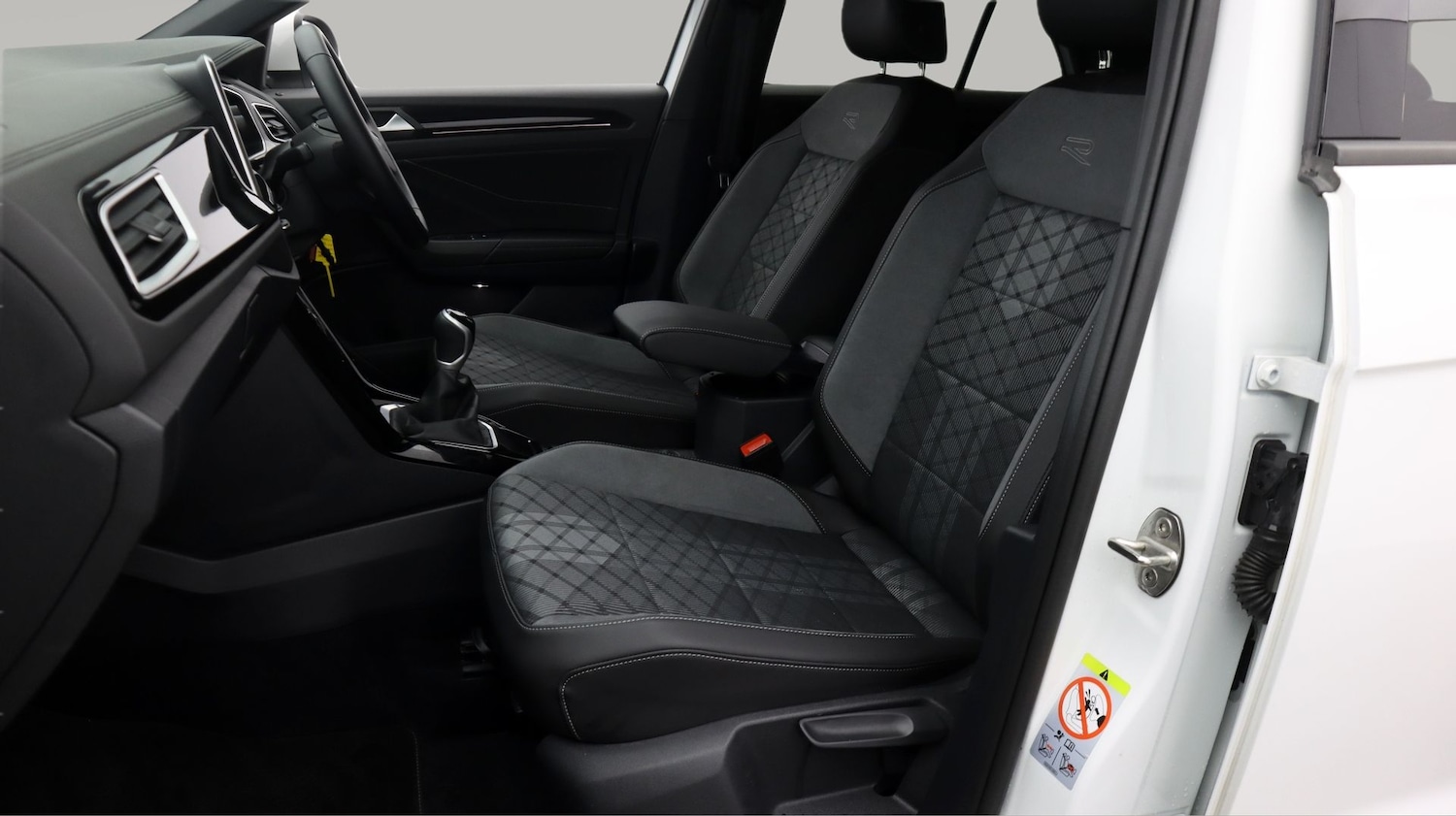 Used Volkswagen T-Roc 2024 for sale - 77342782: Photo 14