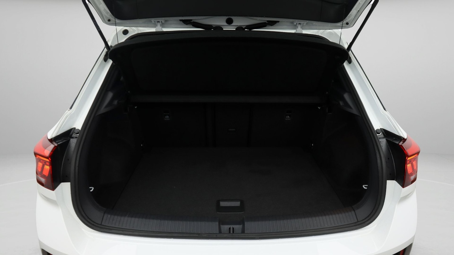 Used Volkswagen T-Roc 2024 for sale - 77342782: Photo 17