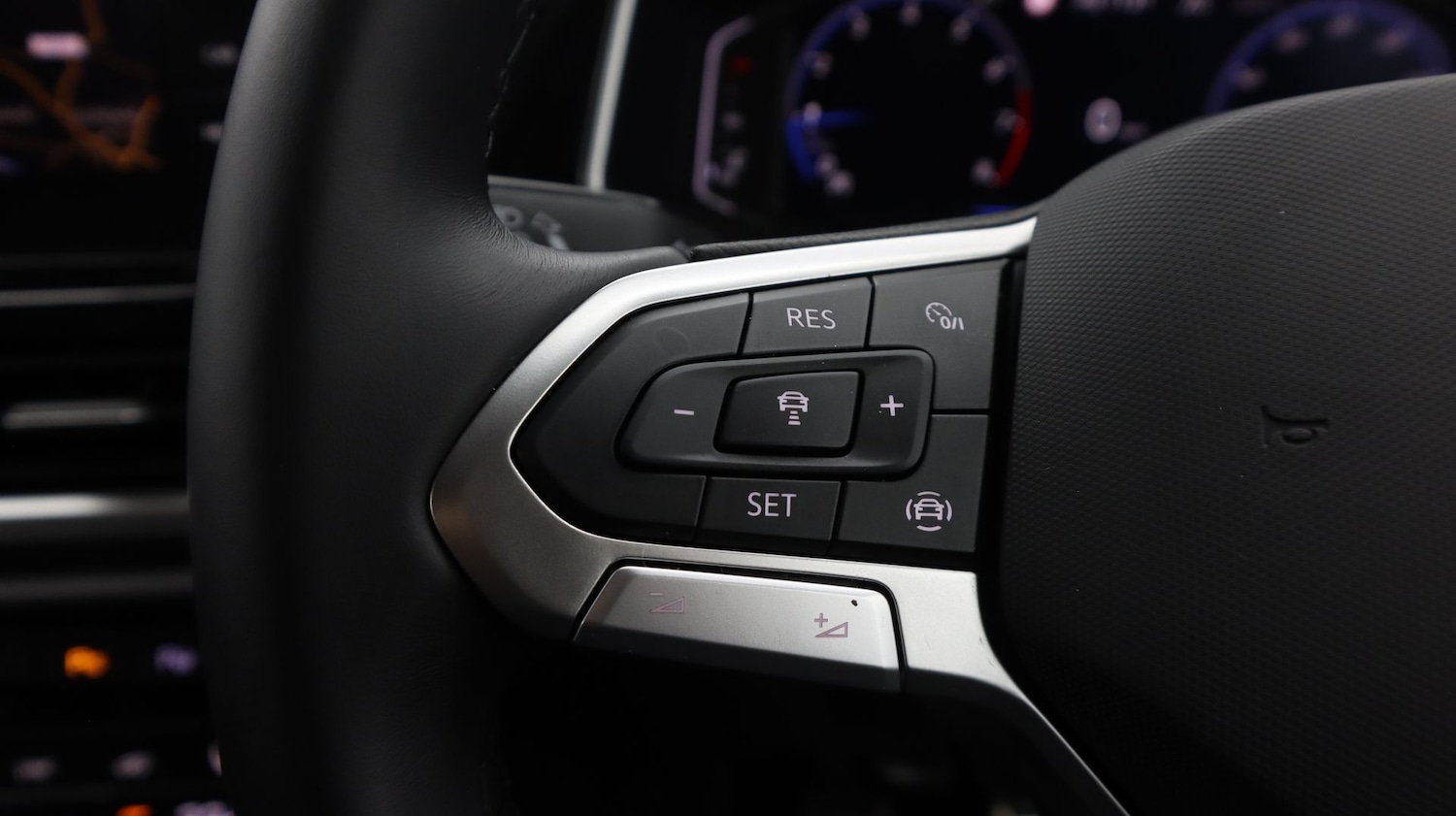 Used Volkswagen T-Roc 2024 for sale - 77342782: Photo 23