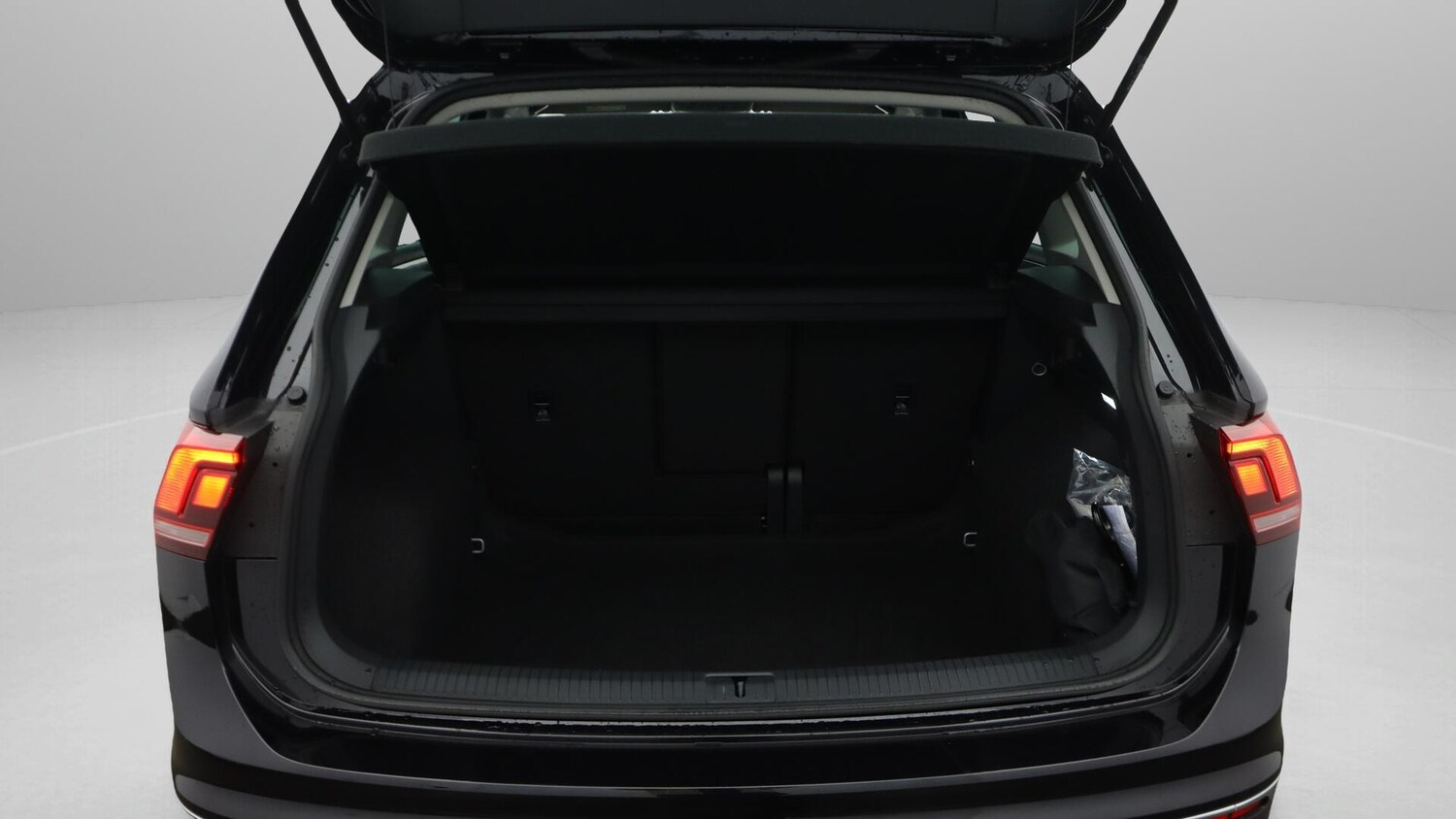 Used Volkswagen Tiguan 2023 for sale - 76620275: Photo 18