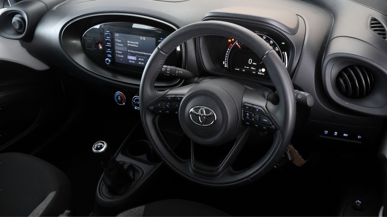 Used Toyota Aygo X 2022 for sale - 78053215: Photo 9