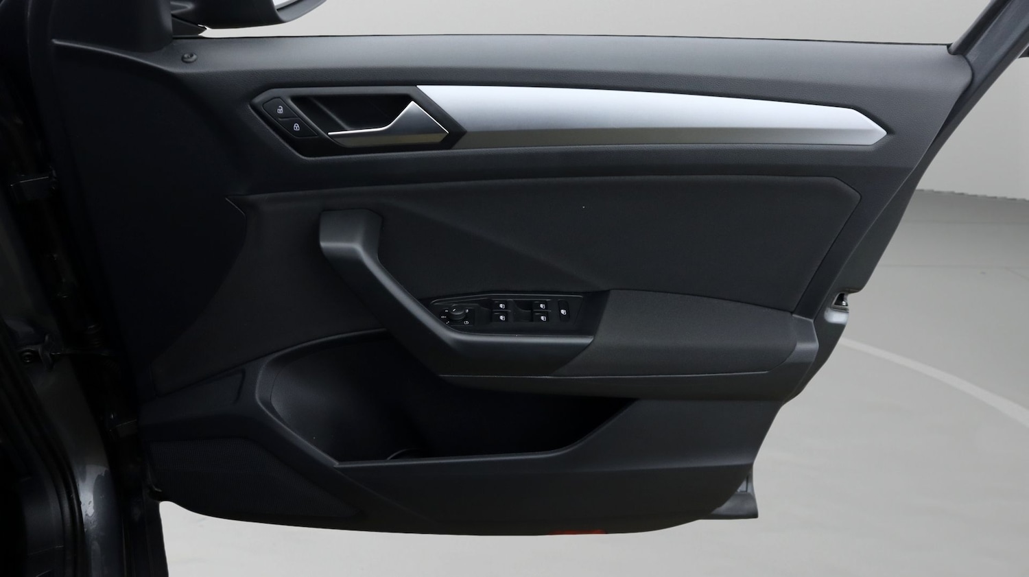 Used Volkswagen T-Roc 2023 for sale - 78199062: Photo 15