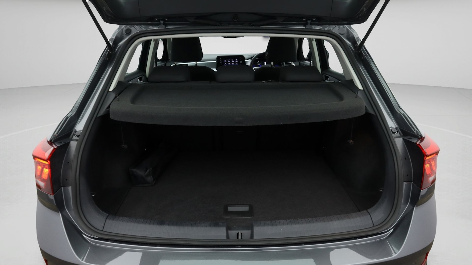 Used Volkswagen T-Roc 2023 for sale - 78199062: Photo 17