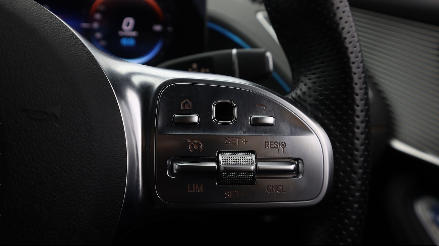 Used Mercedes-Benz EQC 2020 for sale - 77854431: Photo 23