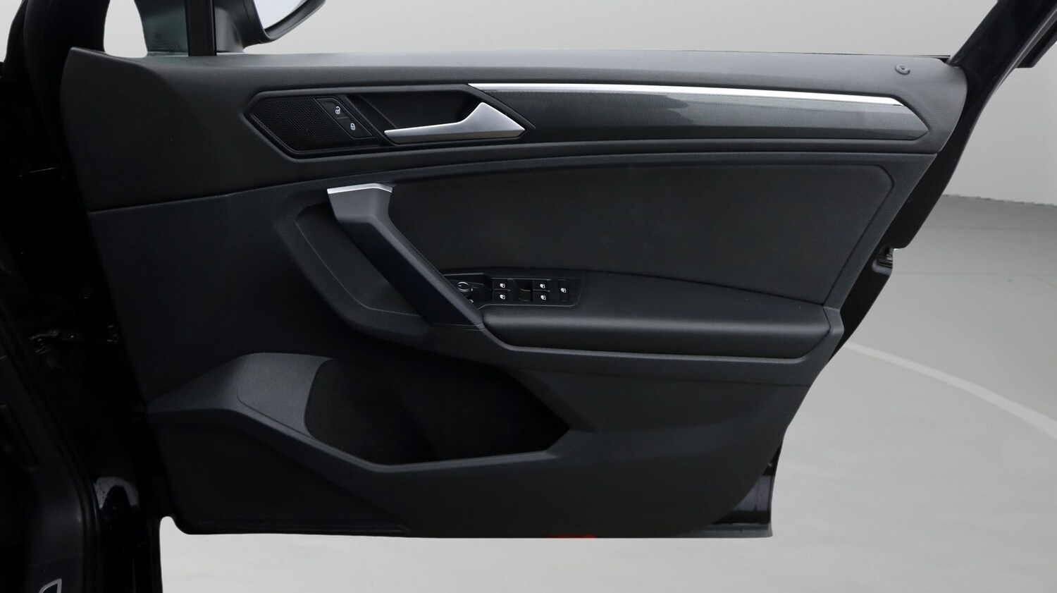 Used Volkswagen Tiguan 2020 for sale - 77363835: Photo 15