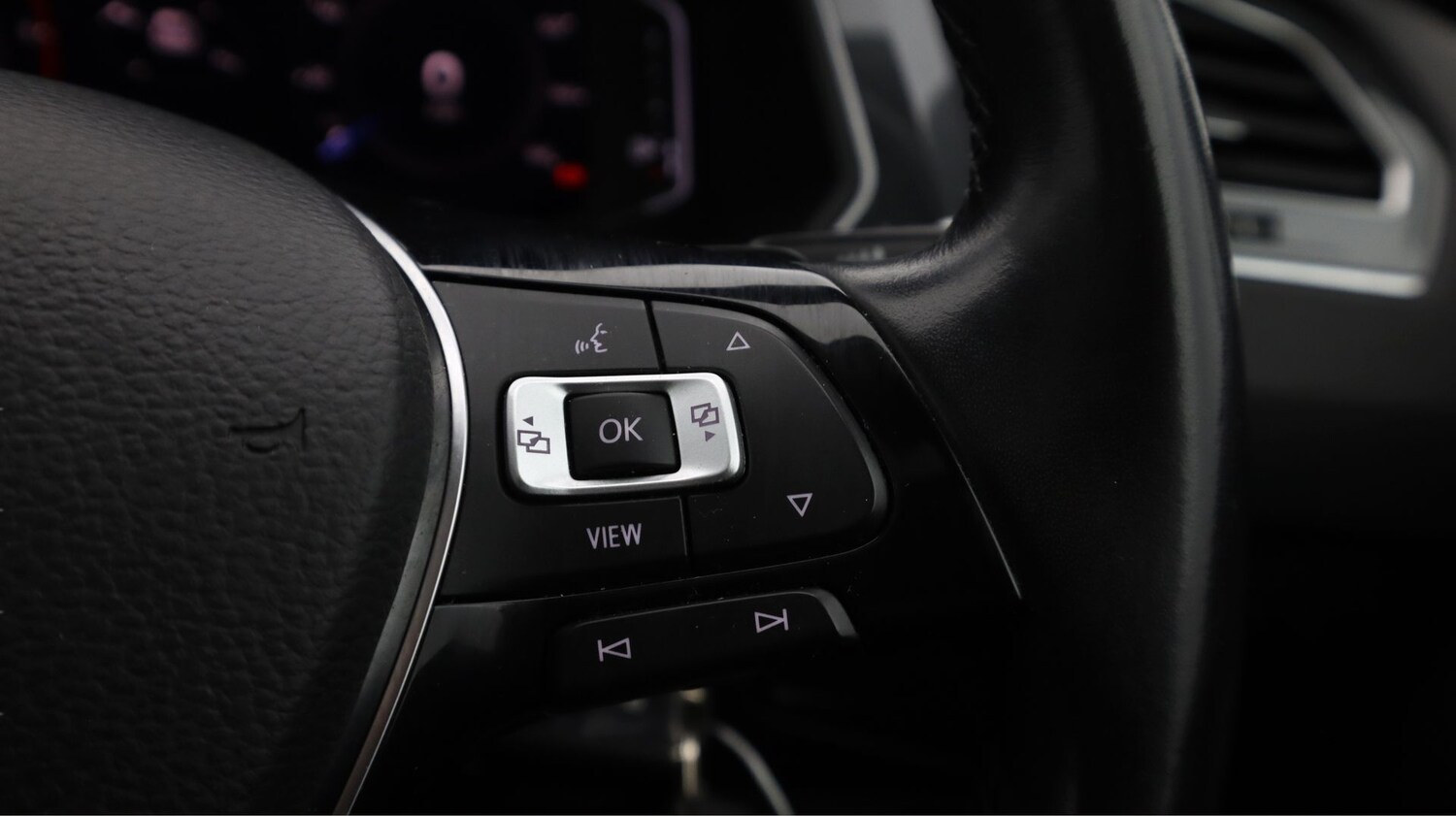 Used Volkswagen Tiguan 2020 for sale - 77363835: Photo 24