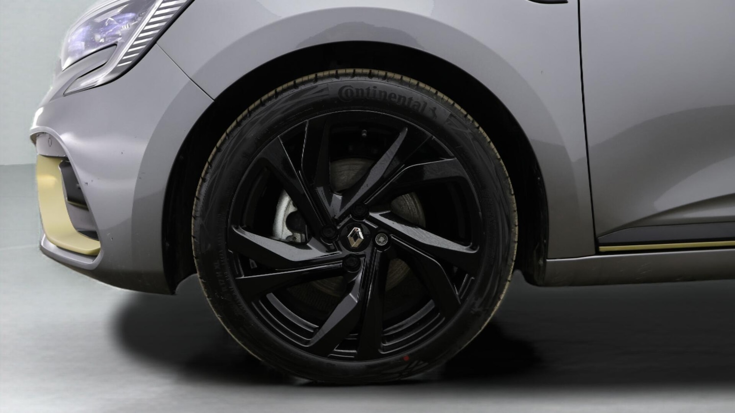 Used Renault Clio for sale - 76409265: Photo 19