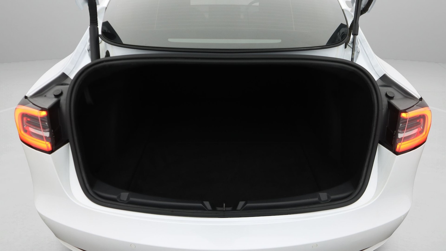 Used Tesla Model 3 2021 for sale - 77681939: Photo 17