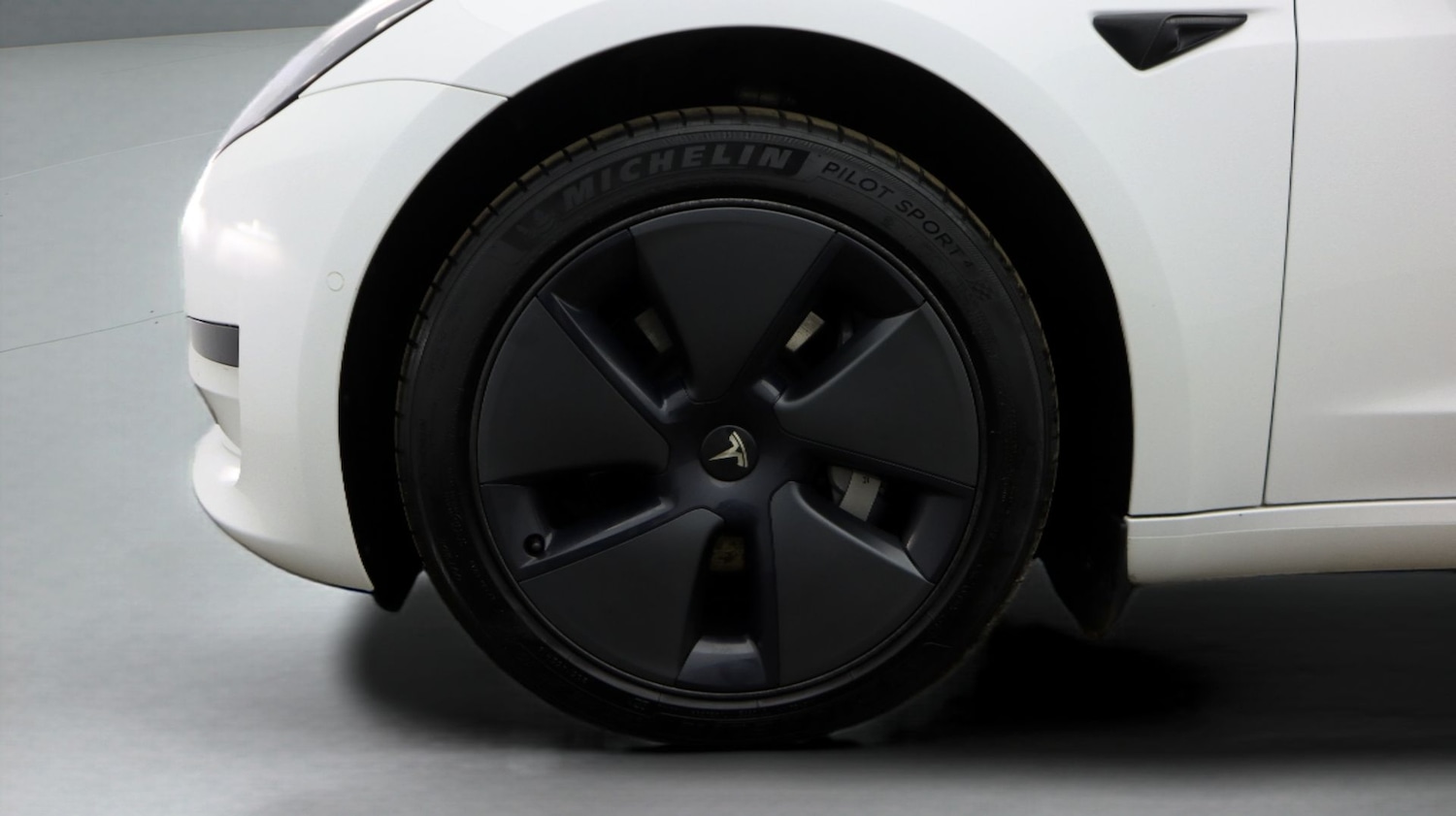 Used Tesla Model 3 2021 for sale - 77681939: Photo 18