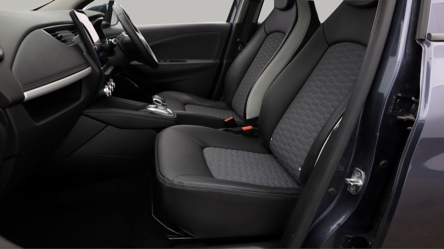 Used Renault Zoe 2021 for sale - 77750211: Photo 14