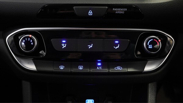 Used Hyundai i30 2023 for sale - 76307056: Photo 13