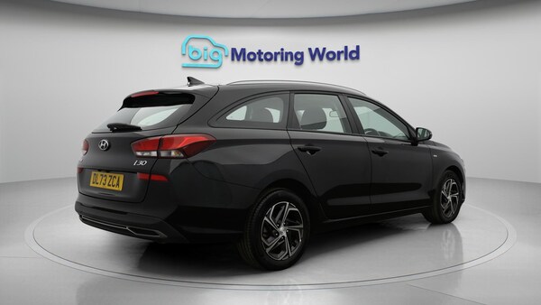 Used Hyundai i30 2023 for sale - 76307056: Photo 8