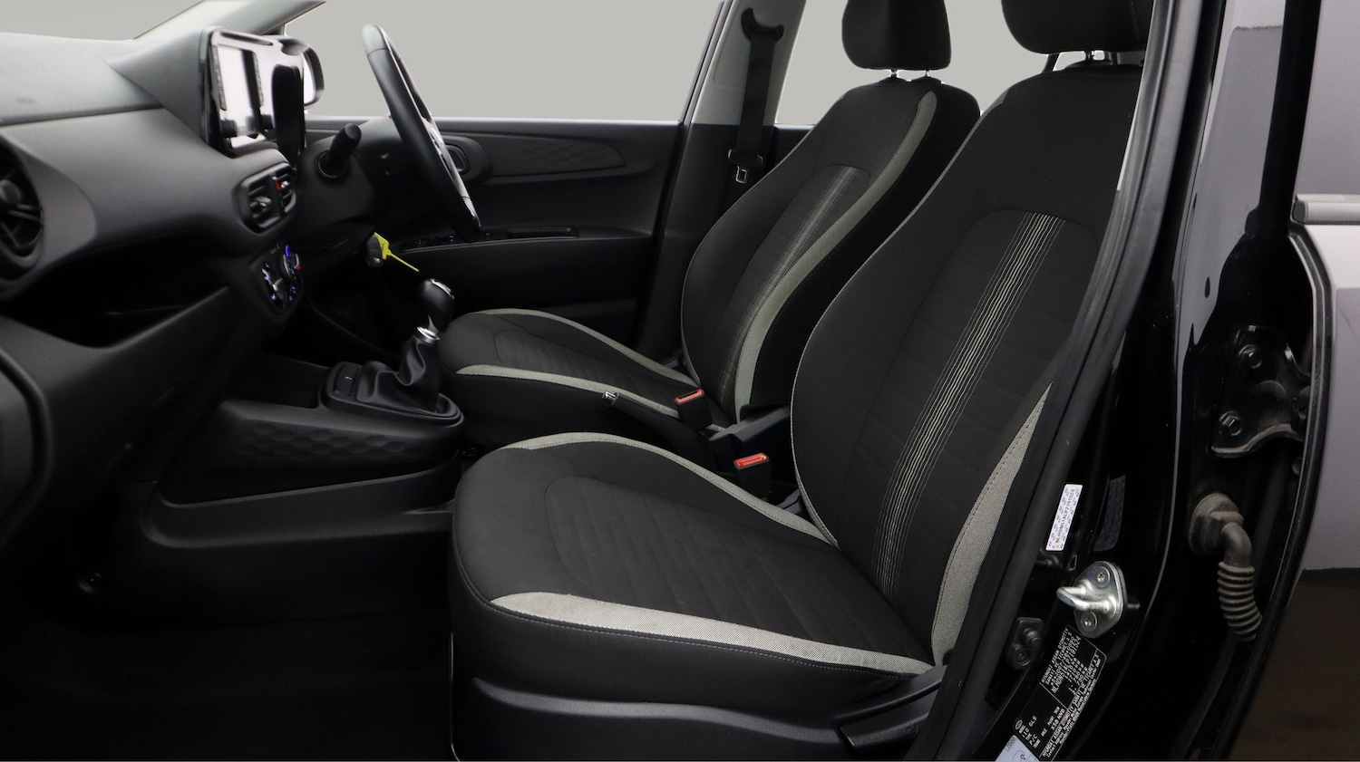 Used Hyundai i10 2023 for sale - 77762894: Photo 14