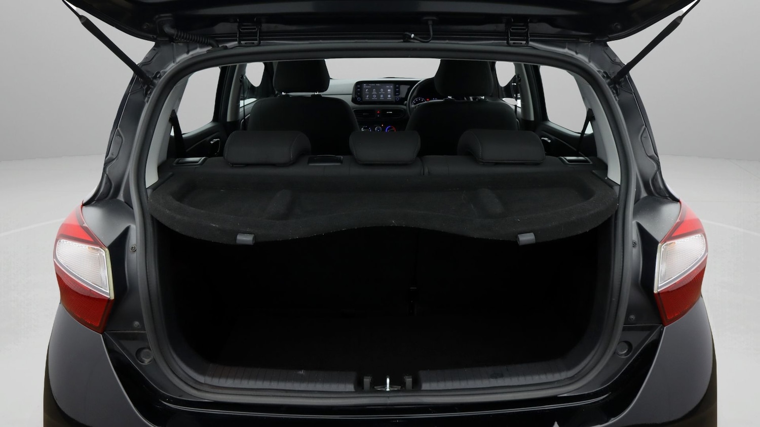 Used Hyundai i10 2023 for sale - 77762894: Photo 17