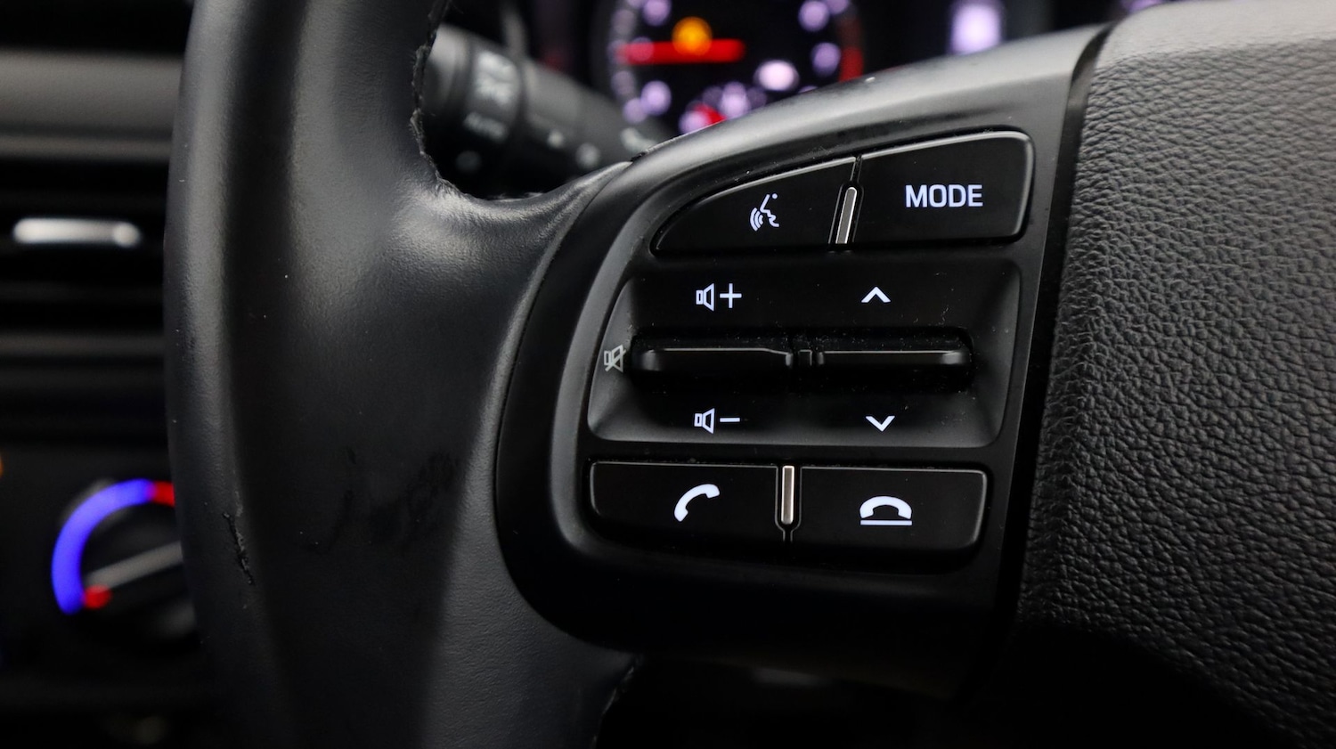 Used Hyundai i10 2023 for sale - 77762894: Photo 25