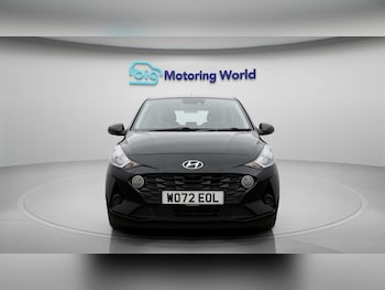 Used Hyundai i10 2023 for sale - 77762894: Photo