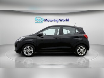 Used Hyundai i10 2023 for sale - 77762894: Photo