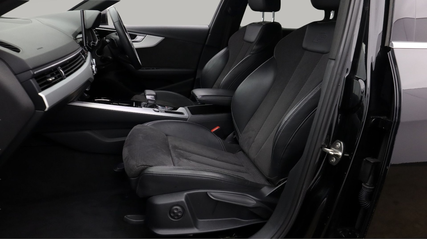 Used Audi A4 2020 for sale - 77669268: Photo 14