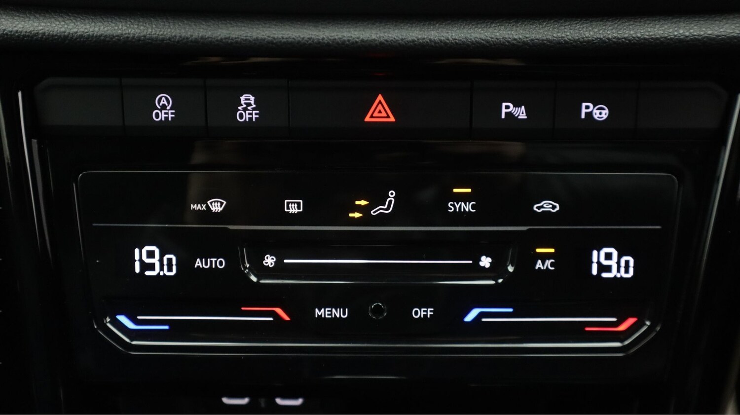 Used Volkswagen T-Roc 2023 for sale - 77204861: Photo 12