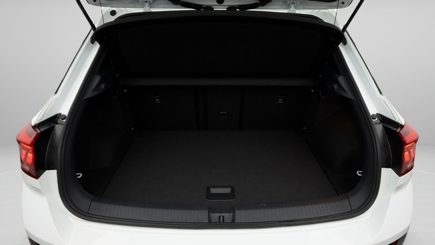 Used Volkswagen T-Roc 2023 for sale - 77204861: Photo 17