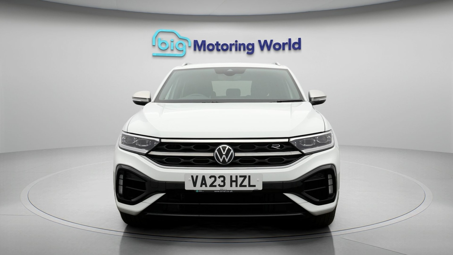 Used Volkswagen T-Roc 2023 for sale - 77204861: Photo 2