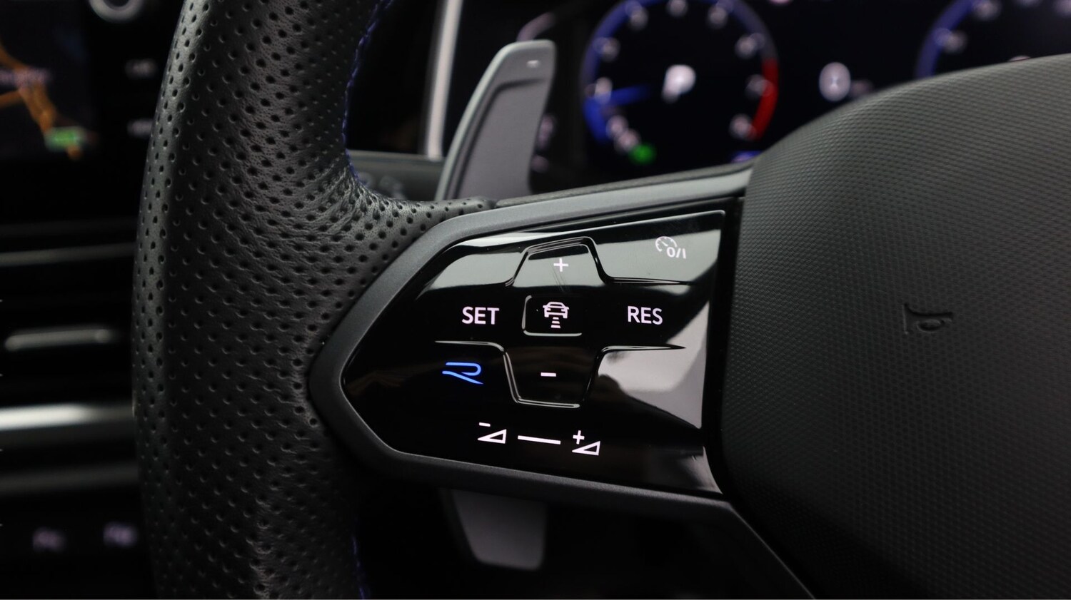 Used Volkswagen T-Roc 2023 for sale - 77204861: Photo 21