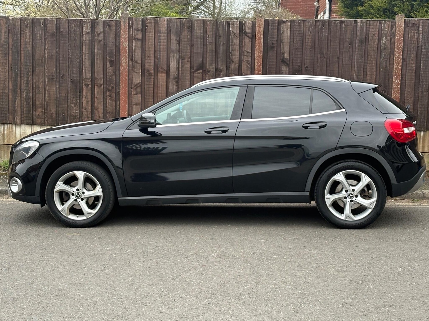Used Mercedes-Benz GLA 2017 for sale - 77989420: Photo 3