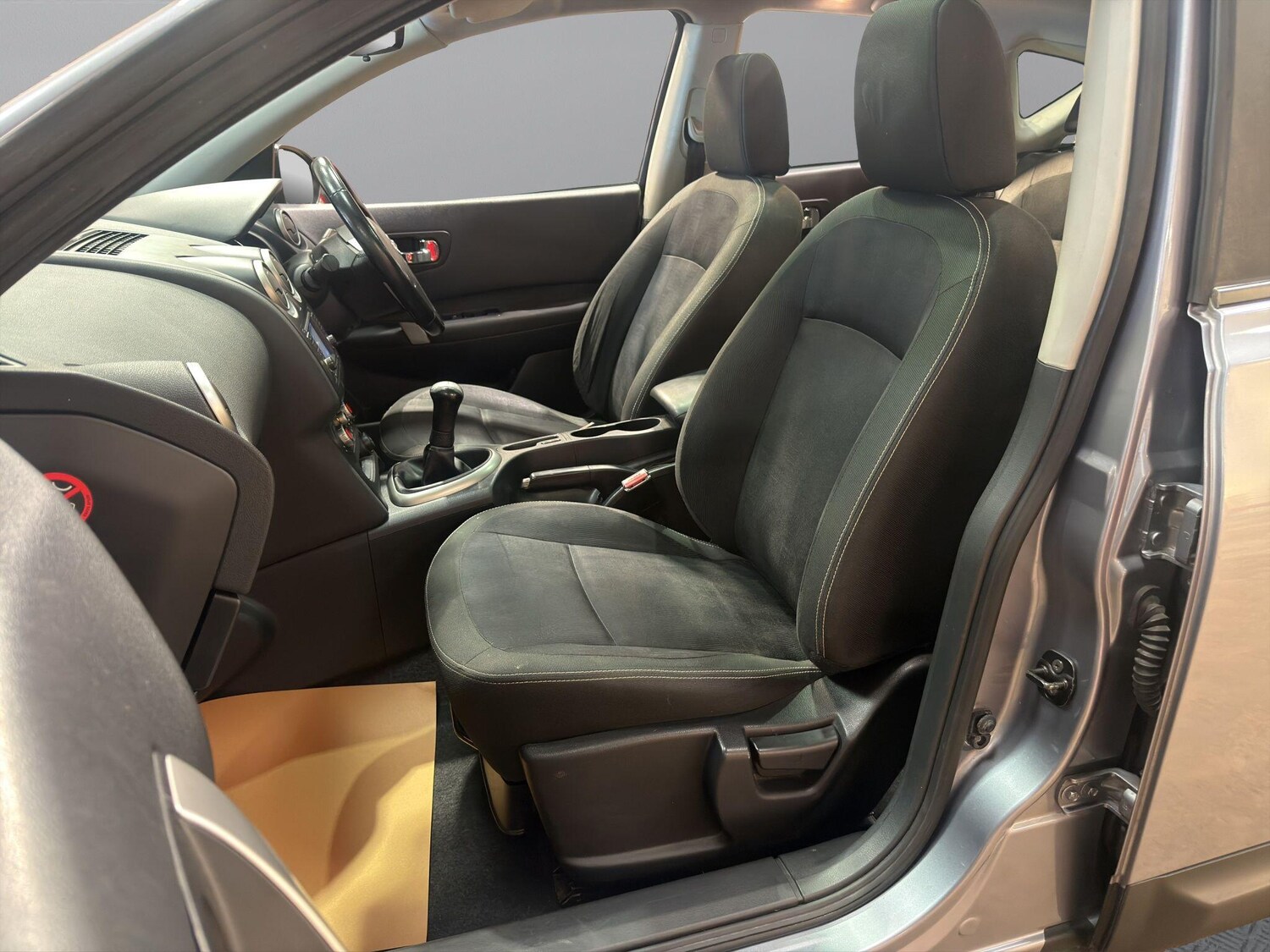 Used Nissan Qashqai 2010 for sale - 77779582: Photo 15