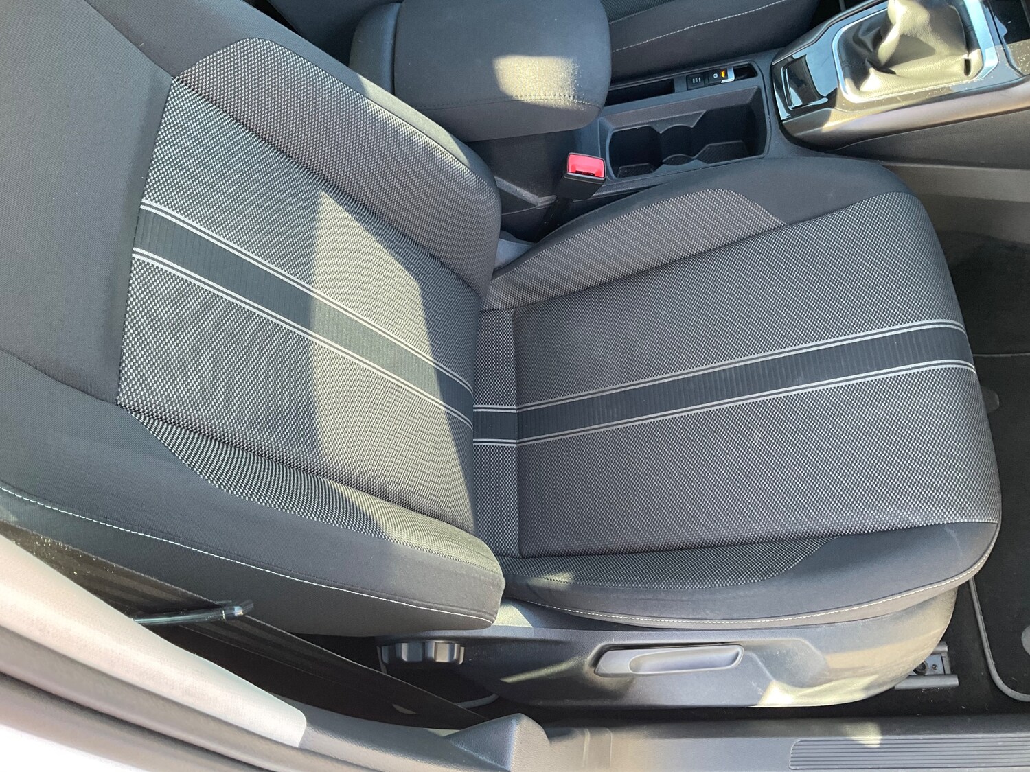 Used Volkswagen T-Roc 2018 for sale - 77946261: Photo 11