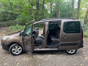 Used Peugeot Partner Tepee 2014 for sale - 77762546: Photo