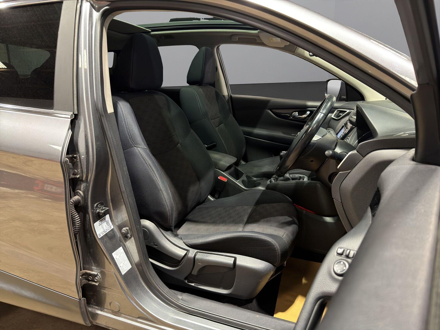 Used Nissan Qashqai 2015 for sale - 77764000: Photo 12