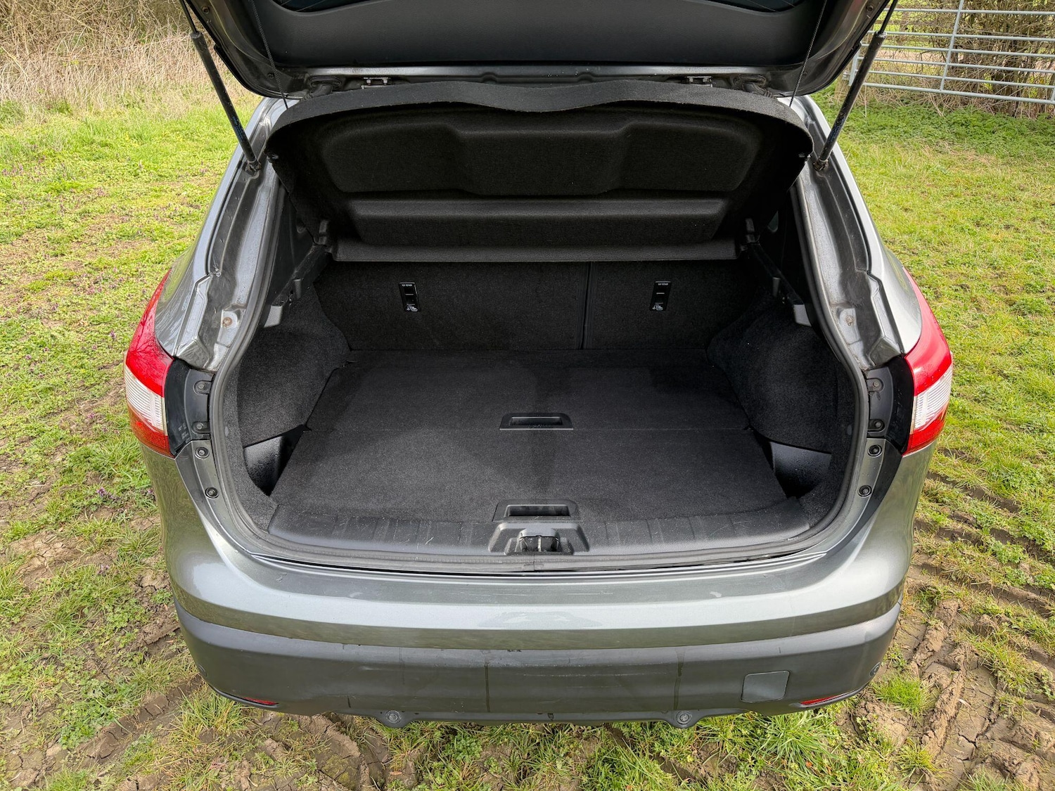 Used Nissan Qashqai 2016 for sale - 77989411: Photo 24